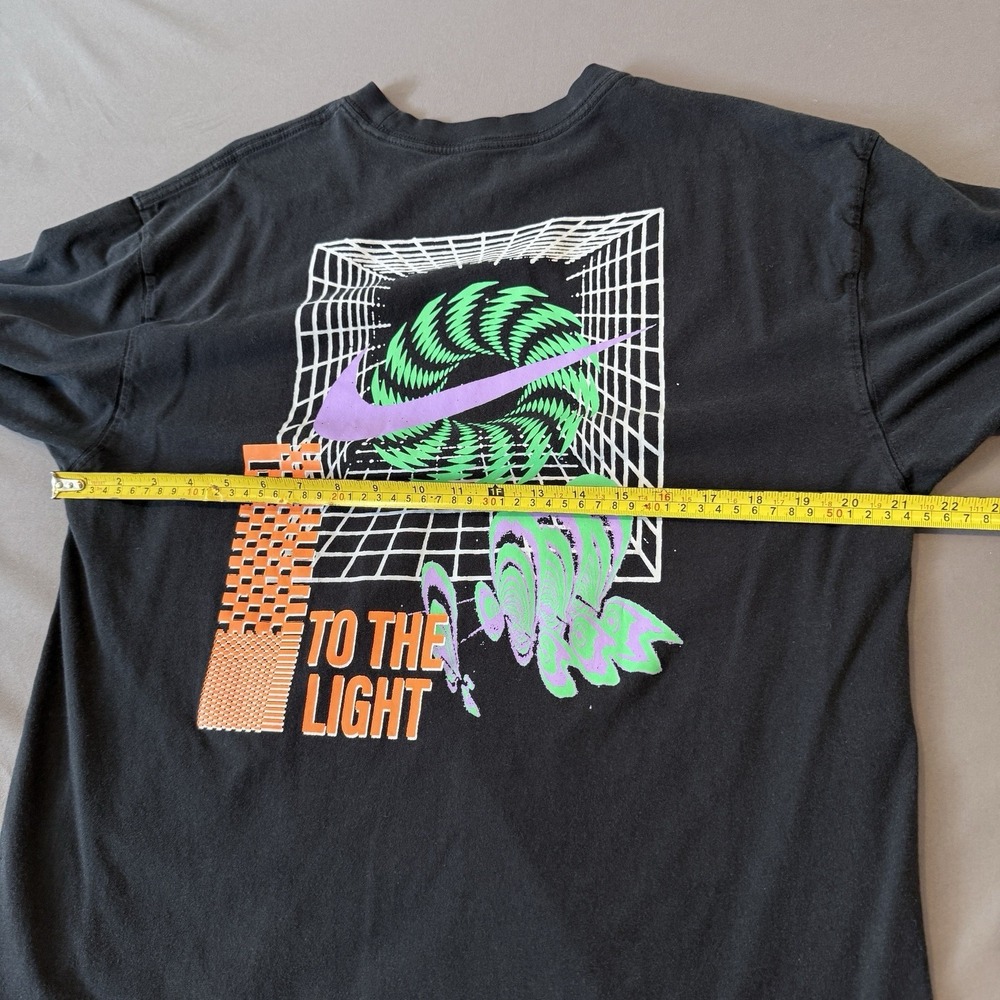 Nike To The Light Graphic T-Shirt Men's Medium Black Loose Fit 100% Cotton - Picture 8 of 9